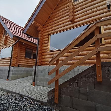 Long Rock Chalets 里梅泰亚 外观 照片